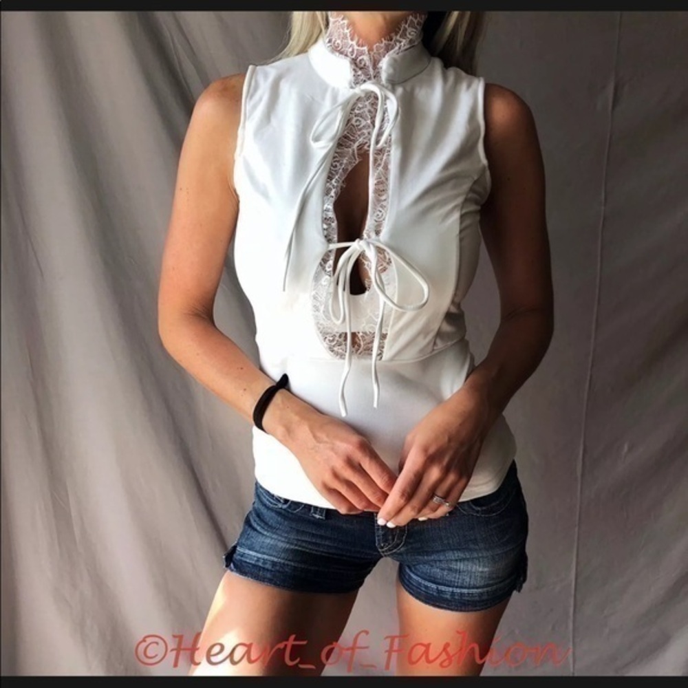SEXY Ivory Deep Plunge Low Cut Lace Up Tie Front Sleeveless Brushed Top Blouse - Picture 1 of 1